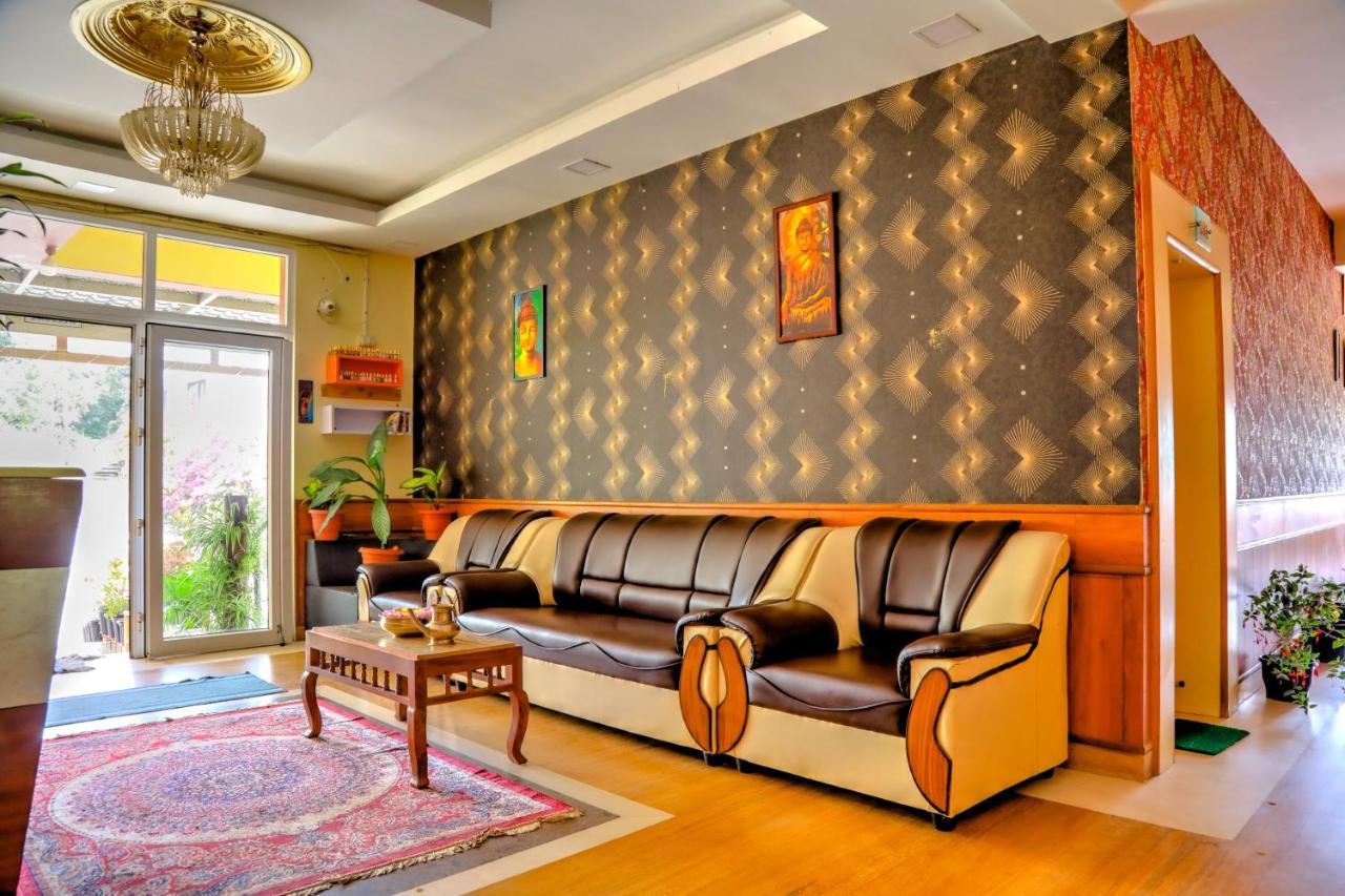 Hotel Jk Grand Jerkaud Kültér fotó