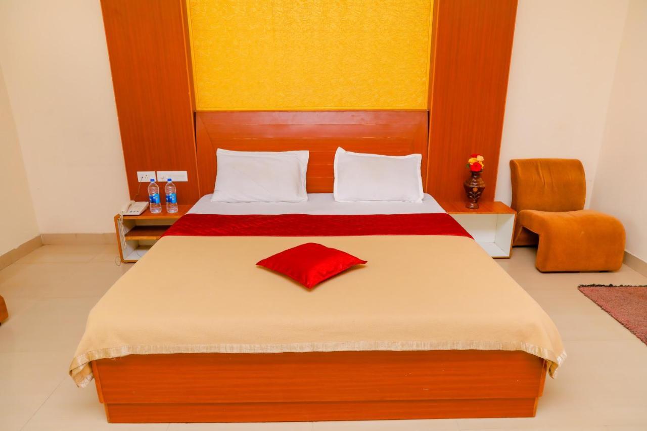 Hotel Jk Grand Jerkaud Kültér fotó
